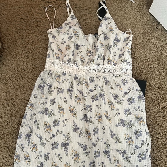 Lulus boho Fond of Frolicking White Floral Print Seersucker Maxi Dress - Picture 7 of 9